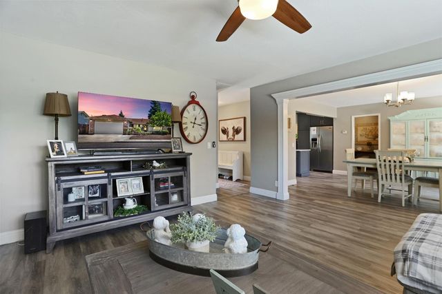 1980 Clemson Ct, Turlock, CA 95382