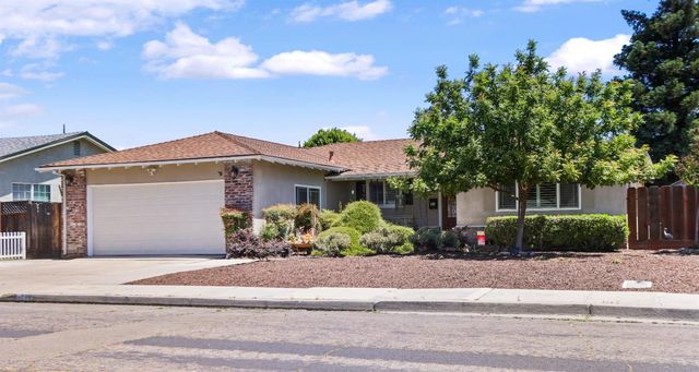 1980 Clemson Ct, Turlock, CA 95382