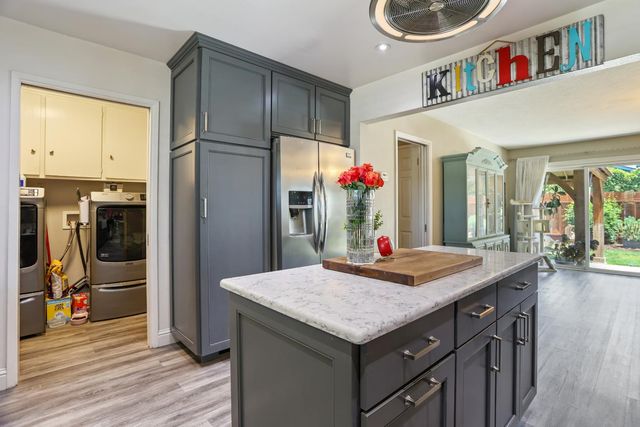 1980 Clemson Ct, Turlock, CA 95382