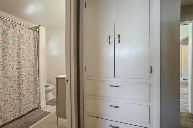 1980 Clemson Ct, Turlock, CA 95382