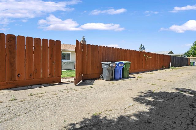1980 Clemson Ct, Turlock, CA 95382