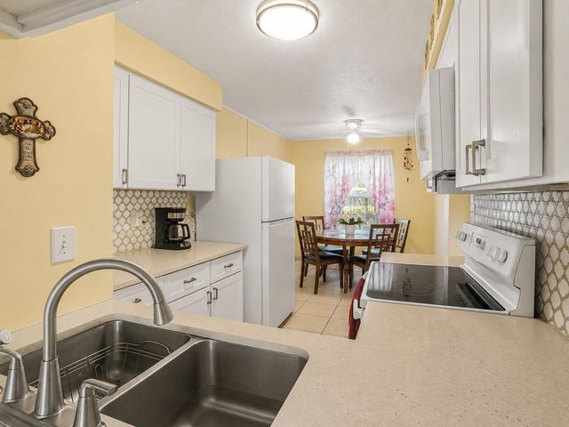 120 GEORGETOWN DRIVE 120, Casselberry, FL 32707