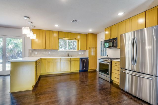 10343 Marsh Lane, Dallas, TX 75229