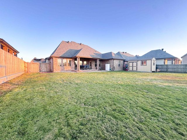 326 Ravensaide Drive, Houma, LA 70360