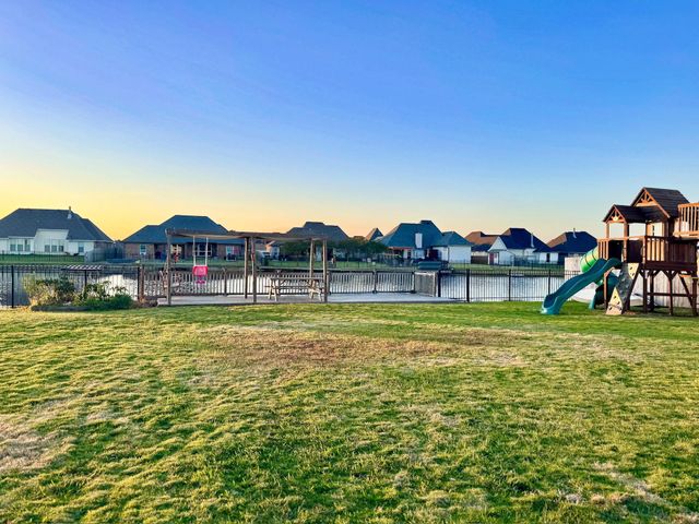 326 Ravensaide Drive, Houma, LA 70360