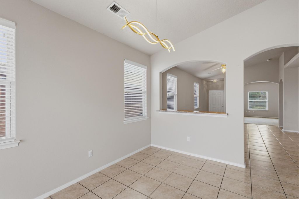 Image 19 of property listing at 916 Kipuka Drive NW, Albuquerque, NM 87120