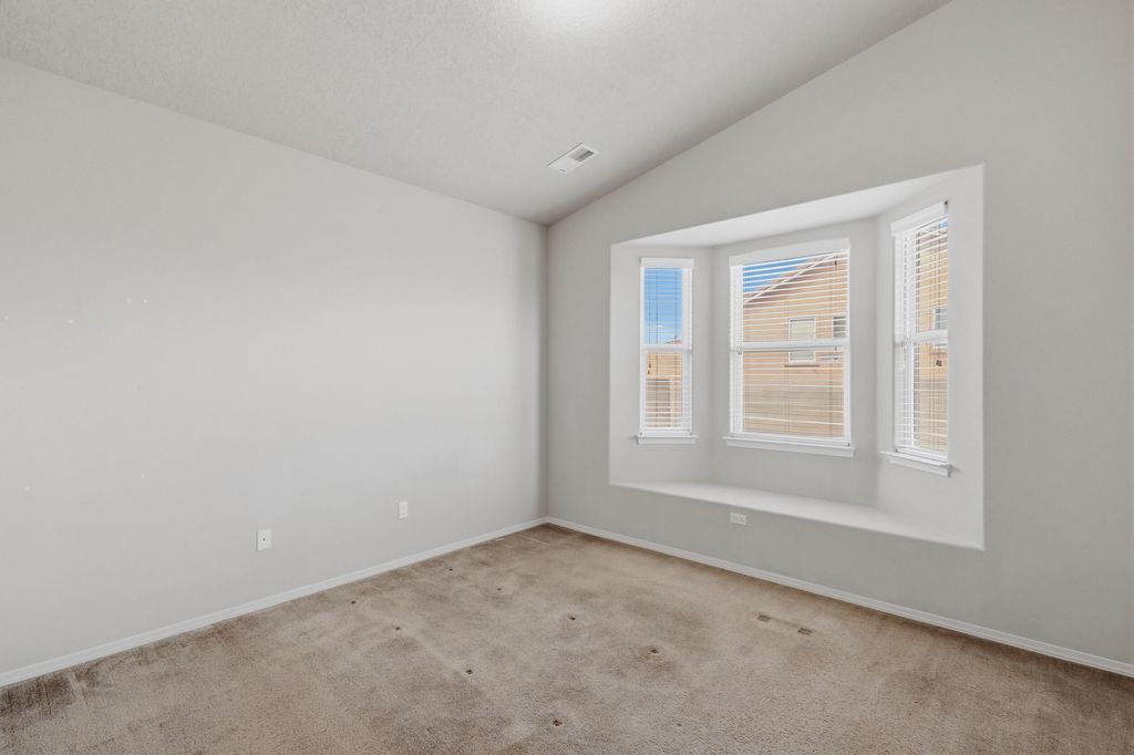 Image 26 of property listing at 916 Kipuka Drive NW, Albuquerque, NM 87120