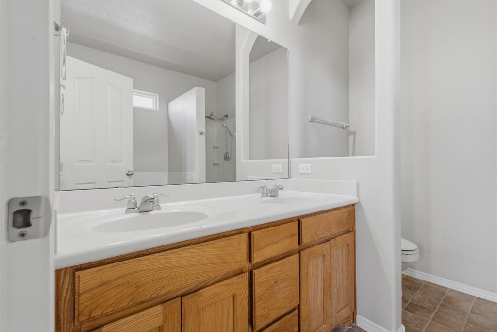 Image 29 of property listing at 916 Kipuka Drive NW, Albuquerque, NM 87120