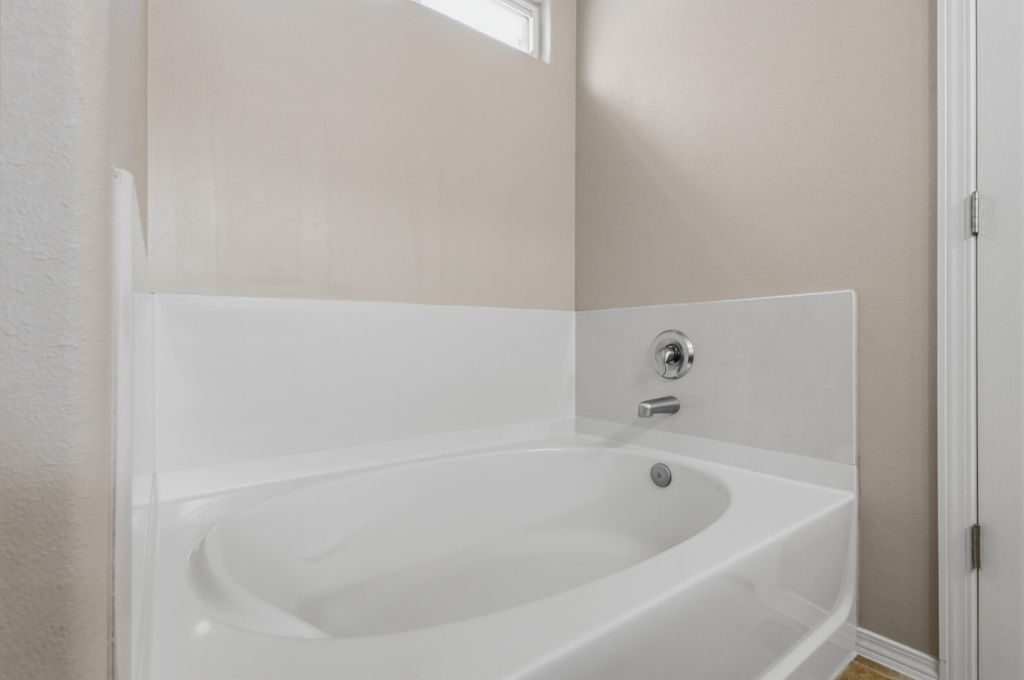 Image 31 of property listing at 916 Kipuka Drive NW, Albuquerque, NM 87120