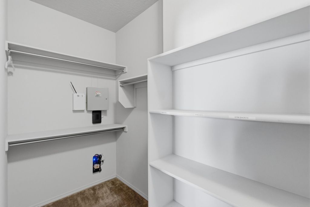 Image 33 of property listing at 916 Kipuka Drive NW, Albuquerque, NM 87120