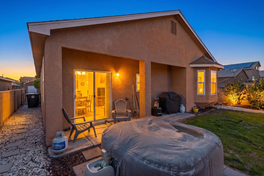 Image 42 of property listing at 916 Kipuka Drive NW, Albuquerque, NM 87120