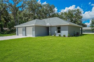 9227 E Royal Palm Drive, Inverness, FL 34450