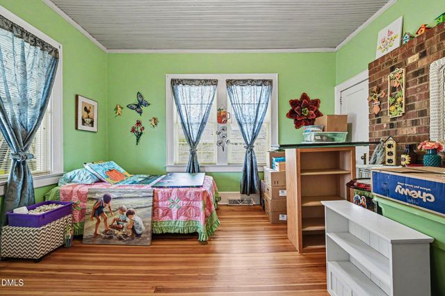 200 N 7th Street, Mebane, NC 27302