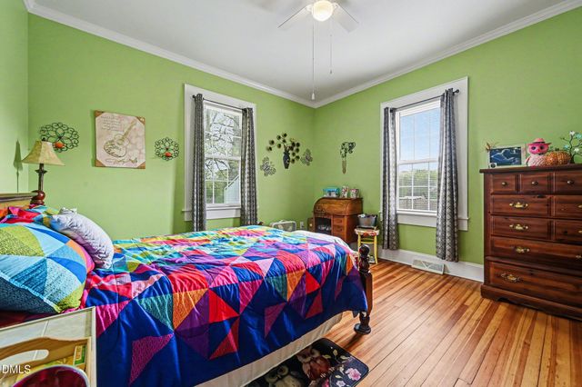 200 N 7th Street, Mebane, NC 27302