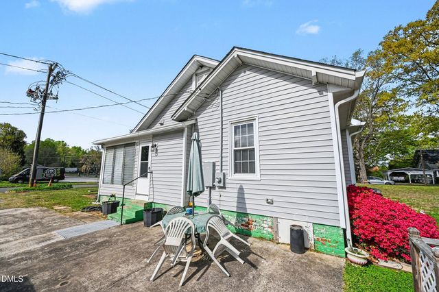 200 N 7th Street, Mebane, NC 27302