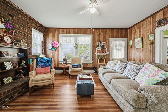 200 N 7th Street, Mebane, NC 27302