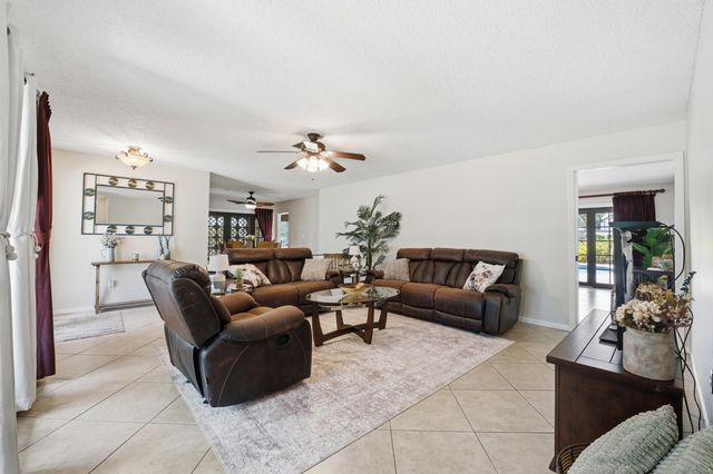 2017 NW 102nd Terrace, Coral Springs, FL 33071