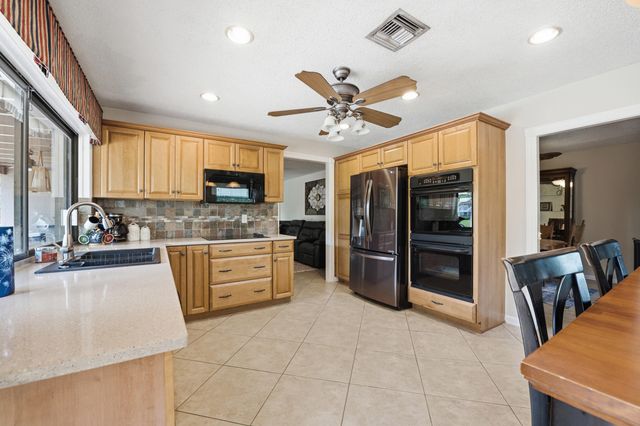 2017 NW 102nd Terrace, Coral Springs, FL 33071