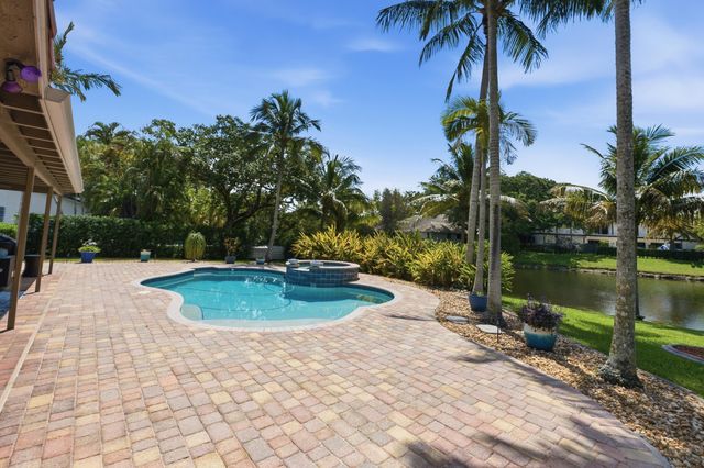 2017 NW 102nd Terrace, Coral Springs, FL 33071
