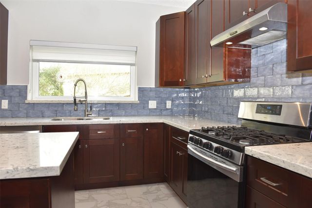 2822 Grants River Circle, Sugar Land, TX 77479