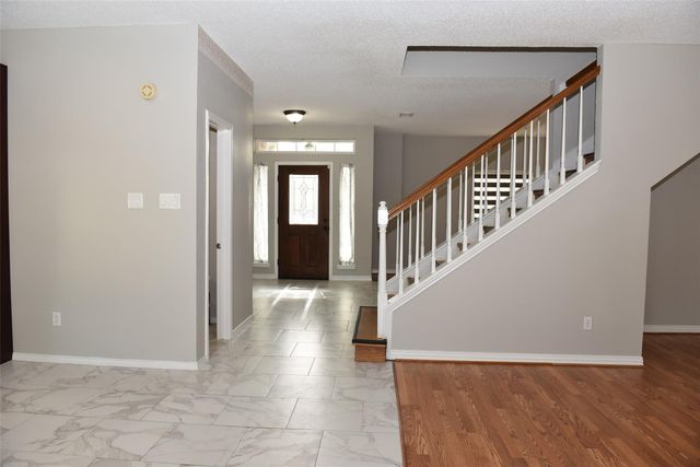2822 Grants River Circle, Sugar Land, TX 77479