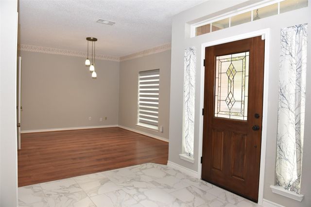 2822 Grants River Circle, Sugar Land, TX 77479