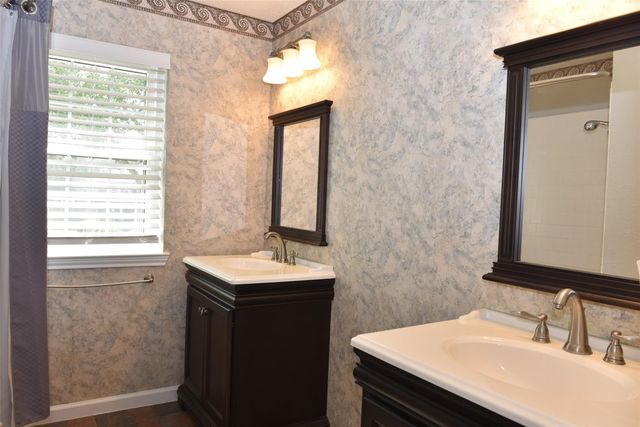 2822 Grants River Circle, Sugar Land, TX 77479