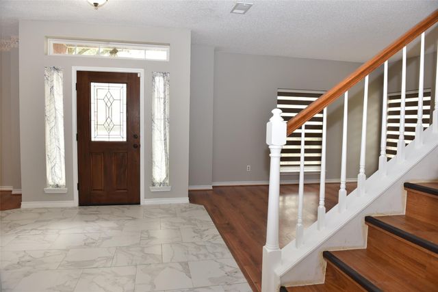 2822 Grants River Circle, Sugar Land, TX 77479