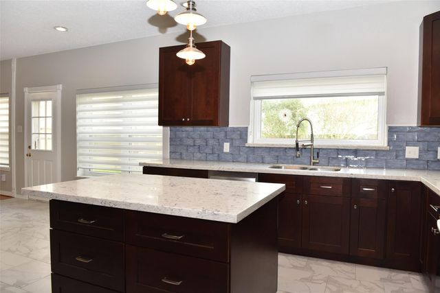 2822 Grants River Circle, Sugar Land, TX 77479