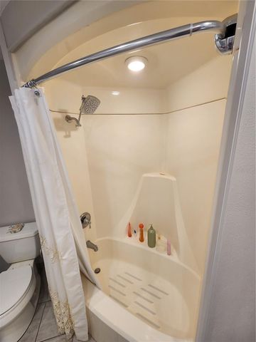 808 53RD AVENUE E 18, Bradenton, FL 34203