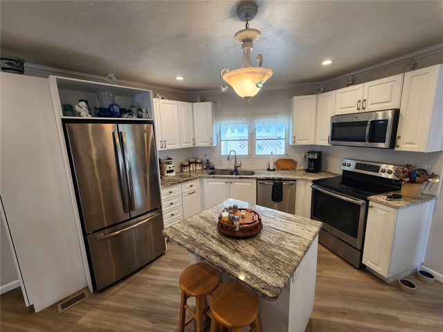 808 53RD AVENUE E 18, Bradenton, FL 34203