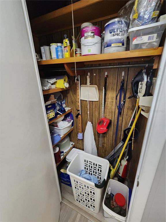 Image 21 of property listing at 808 53RD AVENUE E 18, Bradenton, FL 34203