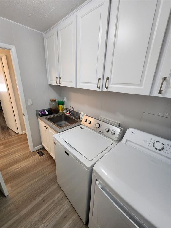 Image 22 of property listing at 808 53RD AVENUE E 18, Bradenton, FL 34203