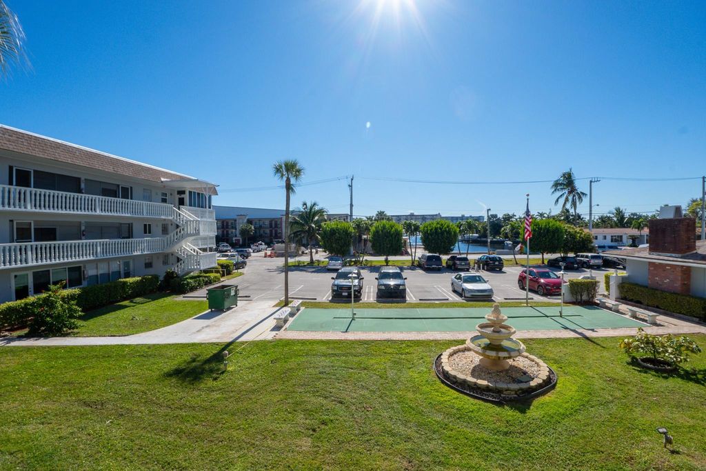 1965 SE 5th Ct 206, Pompano Beach, FL 33060