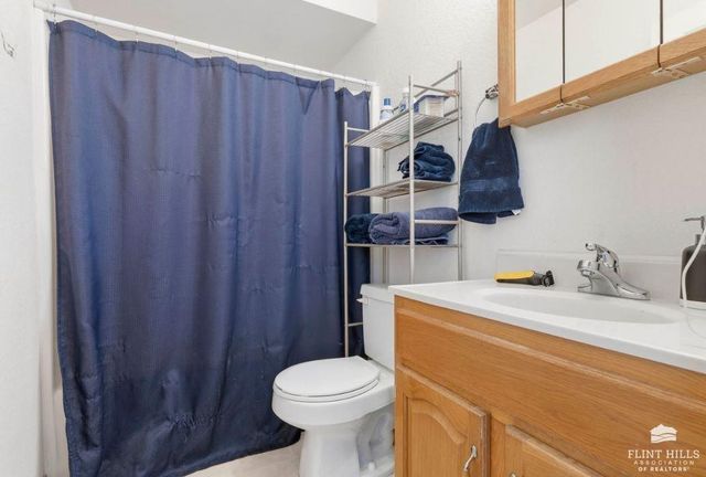 2730 Buttonwood Drive, Manhattan, KS 66502