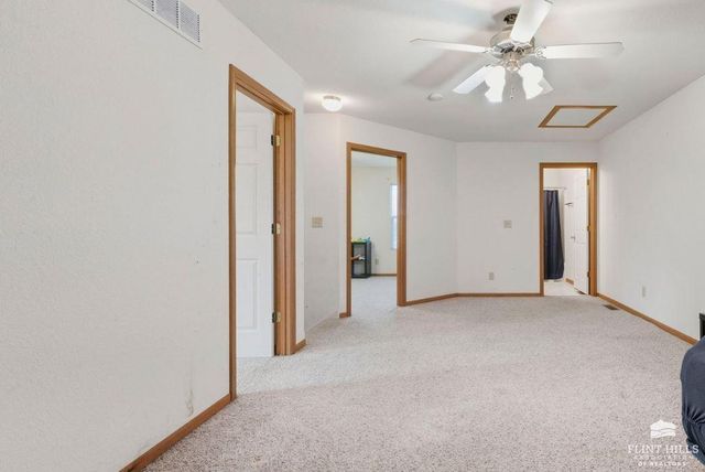 2730 Buttonwood Drive, Manhattan, KS 66502