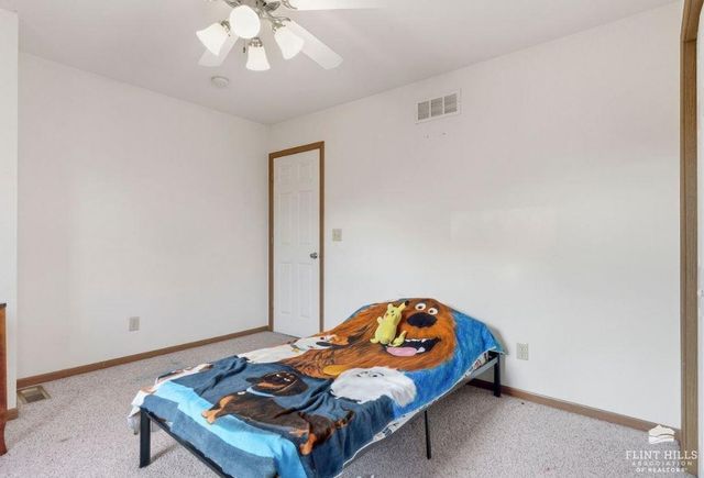 2730 Buttonwood Drive, Manhattan, KS 66502