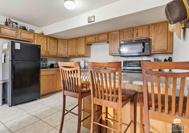 2730 Buttonwood Drive, Manhattan, KS 66502