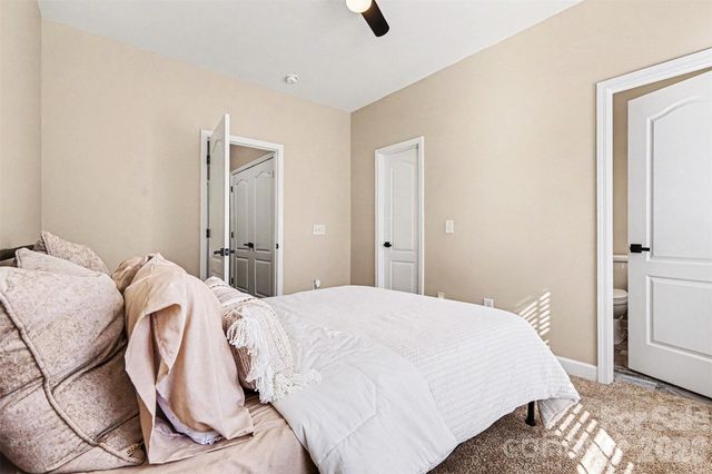 9813 Longstone Lane, Charlotte, NC 28277