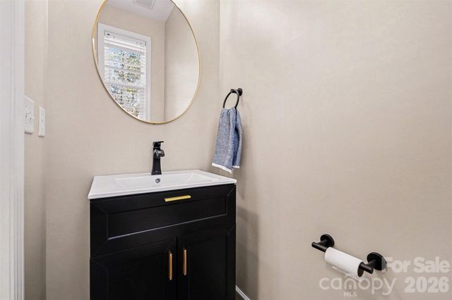 9813 Longstone Lane, Charlotte, NC 28277