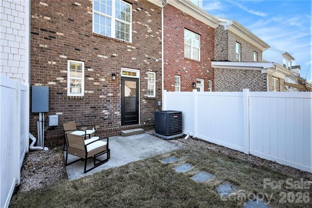 9813 Longstone Lane, Charlotte, NC 28277