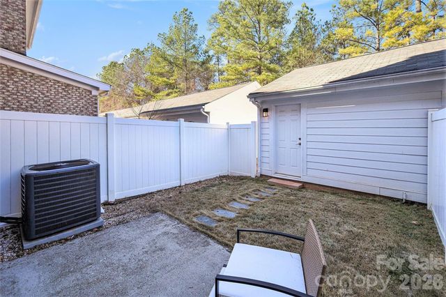 9813 Longstone Lane, Charlotte, NC 28277