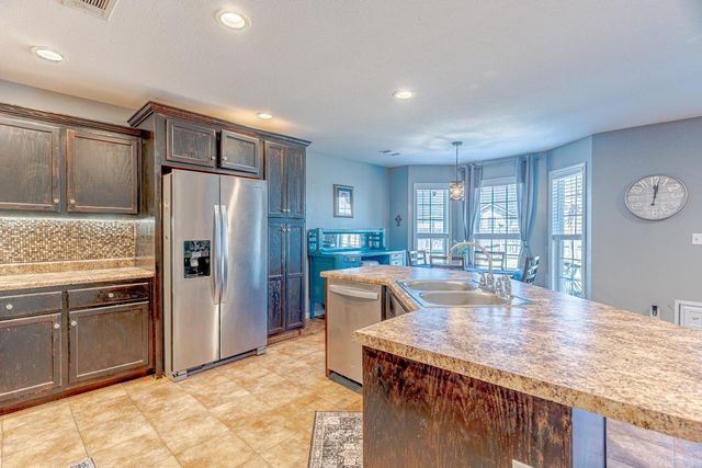 6032 Whitecliff Dr, Jonesboro, AR 72405