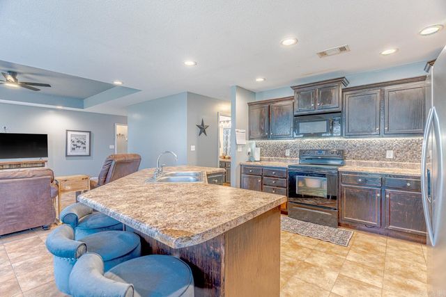 6032 Whitecliff Dr, Jonesboro, AR 72405