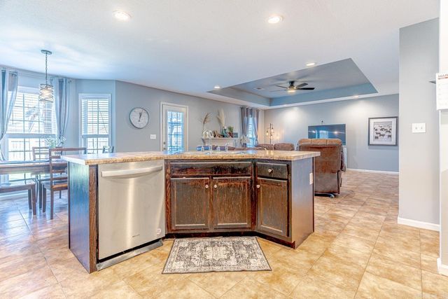 6032 Whitecliff Dr, Jonesboro, AR 72405