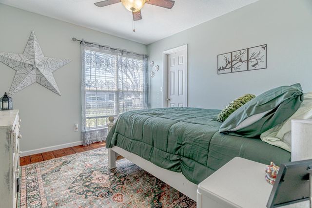 6032 Whitecliff Dr, Jonesboro, AR 72405