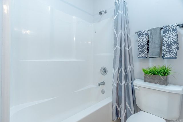 6032 Whitecliff Dr, Jonesboro, AR 72405