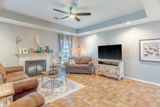 6032 Whitecliff Dr, Jonesboro, AR 72405