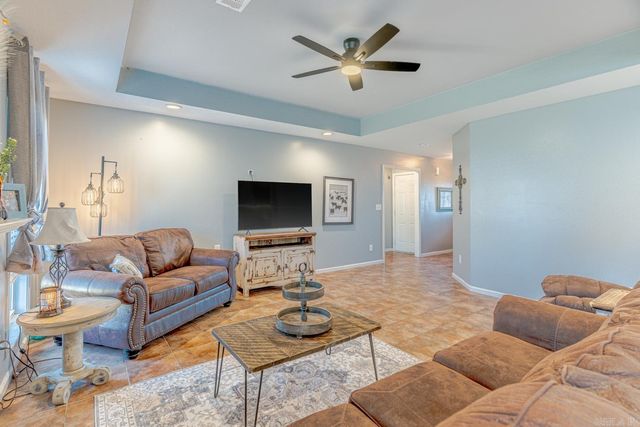 6032 Whitecliff Dr, Jonesboro, AR 72405