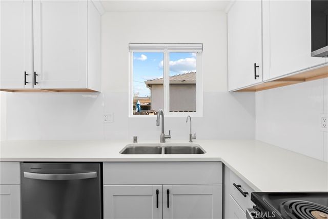 5960 Pepperwood Avenue, Lakewood, CA 90712